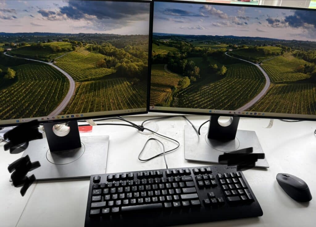 dual monitor setup dromana